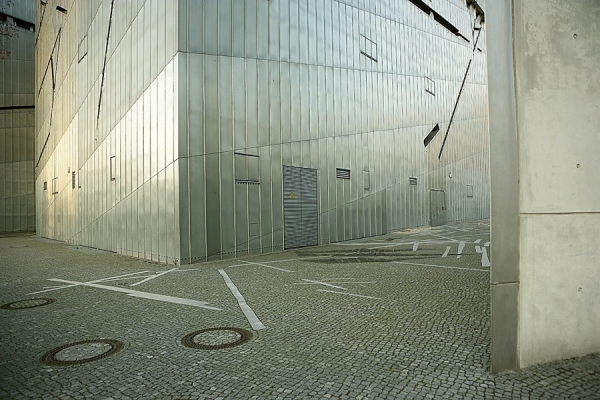 Photograph Ezra Gozo Mansur Architecture 1 on One Eyeland